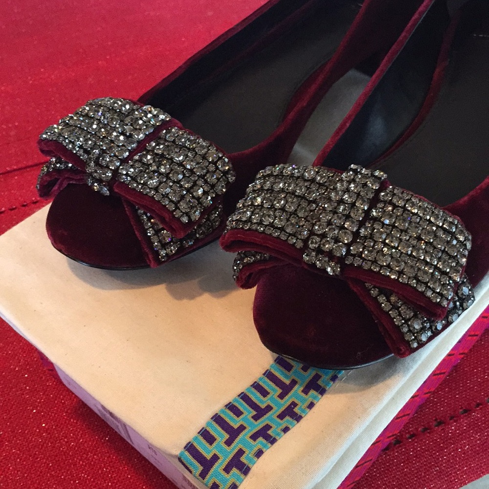 Tory Burch Sparkling Crystal Encrusted Velvet Shoes Never Used - Picture 8 of 8